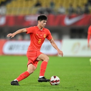 媒体人：陈泽仕是这届国青最好的中场，身材高大而且全能